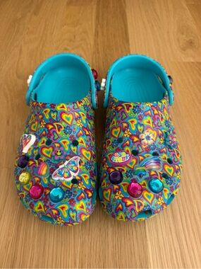 *Rare* Like-New Lisa Frank Women’s Crocs with Charms